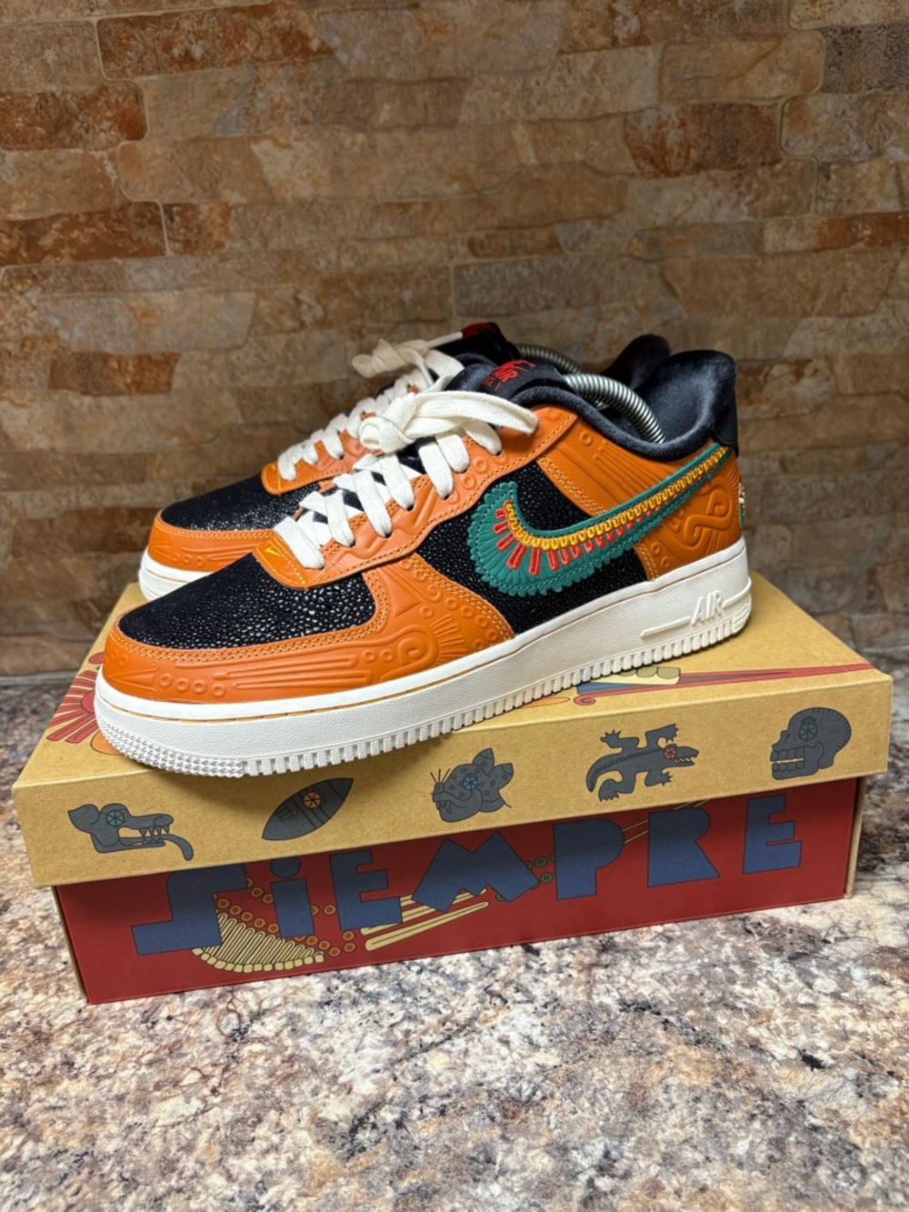 Nike Air Force 1 '07 LX Siempre Familia Size 8
